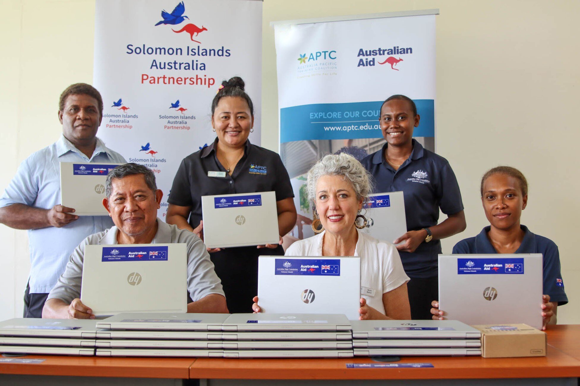 Solomon Islands-Australia partnership is committed to strengthening the TVET sector in Solomon Islands with support of 46 ICT equipment and 20 training desks which was handed over to Don Bosco Technical Institute.